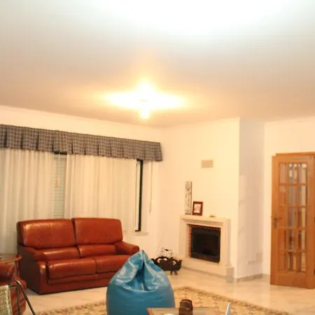 Canas House - Al Nyaraló